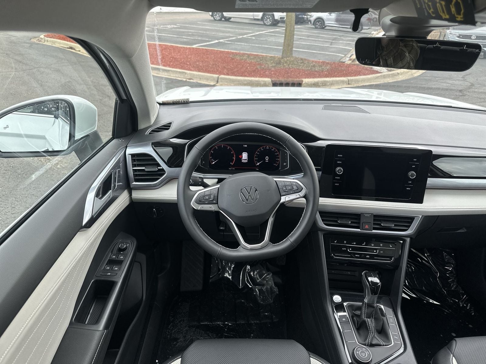 2025 Volkswagen Taos 1.5T SEL