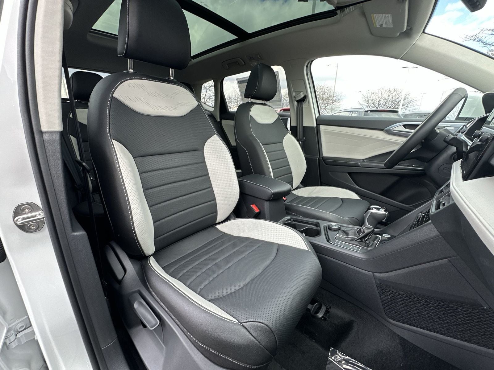 2025 Volkswagen Taos 1.5T SEL