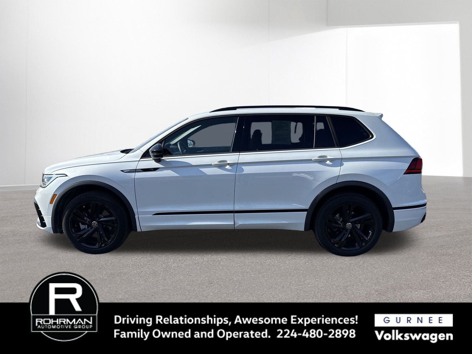 2023 Volkswagen Tiguan 2.0T SE R-Line Black