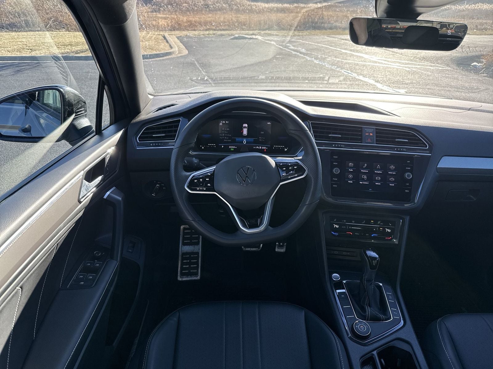 2024 Volkswagen Tiguan 2.0T SE R-Line Black