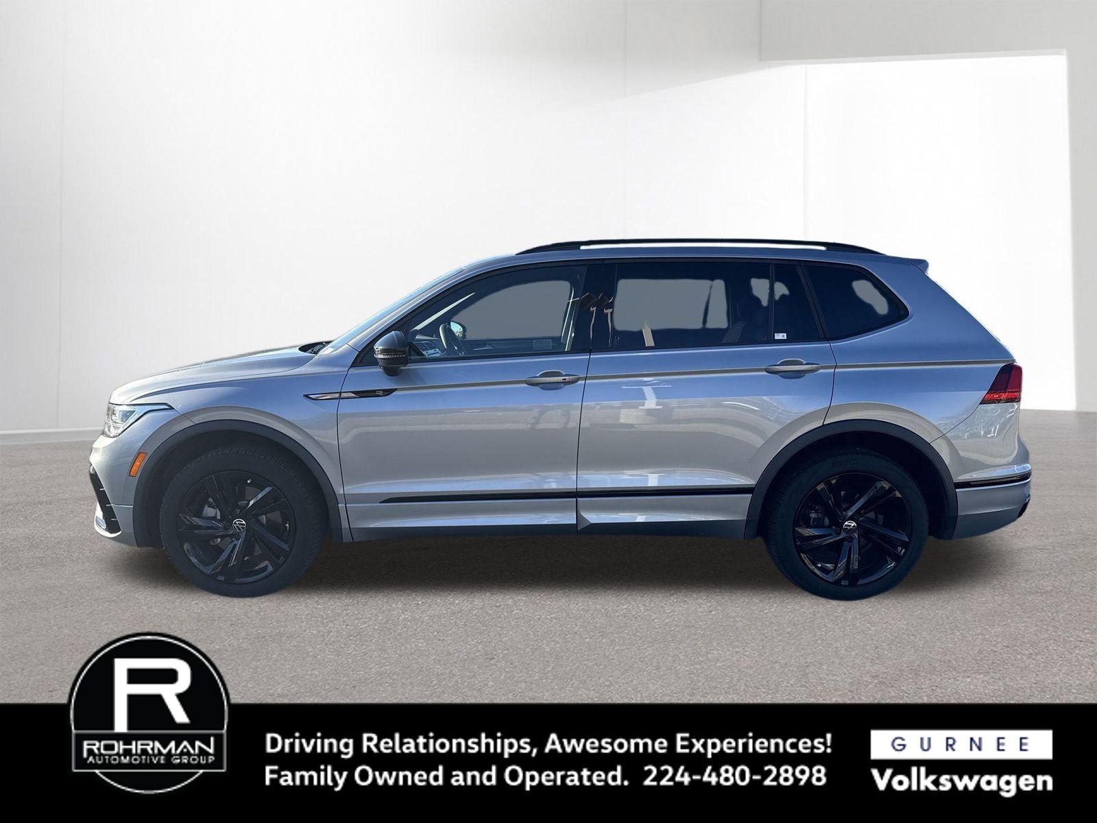2024 Volkswagen Tiguan 2.0T SE R-Line Black