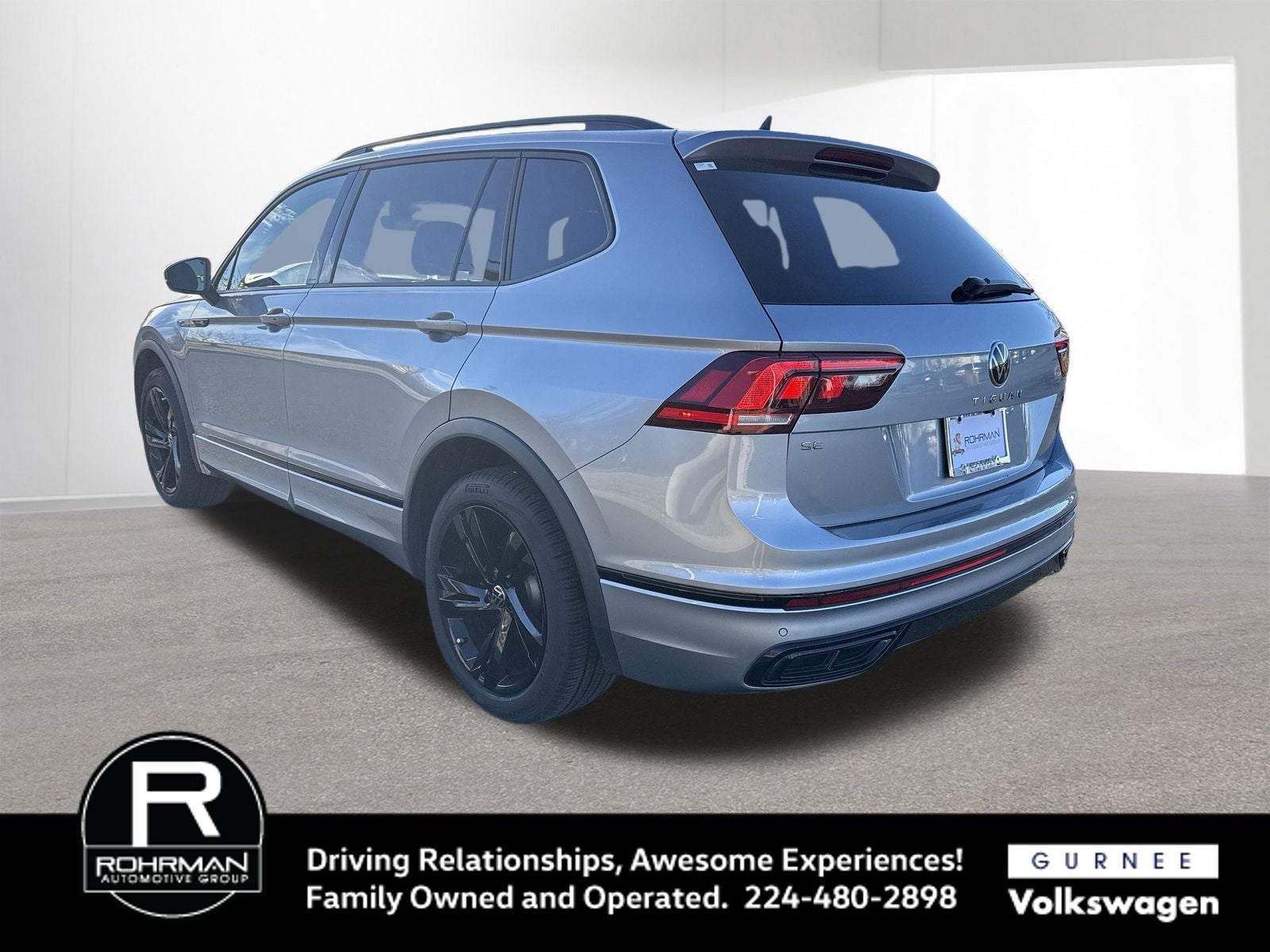 2024 Volkswagen Tiguan 2.0T SE R-Line Black