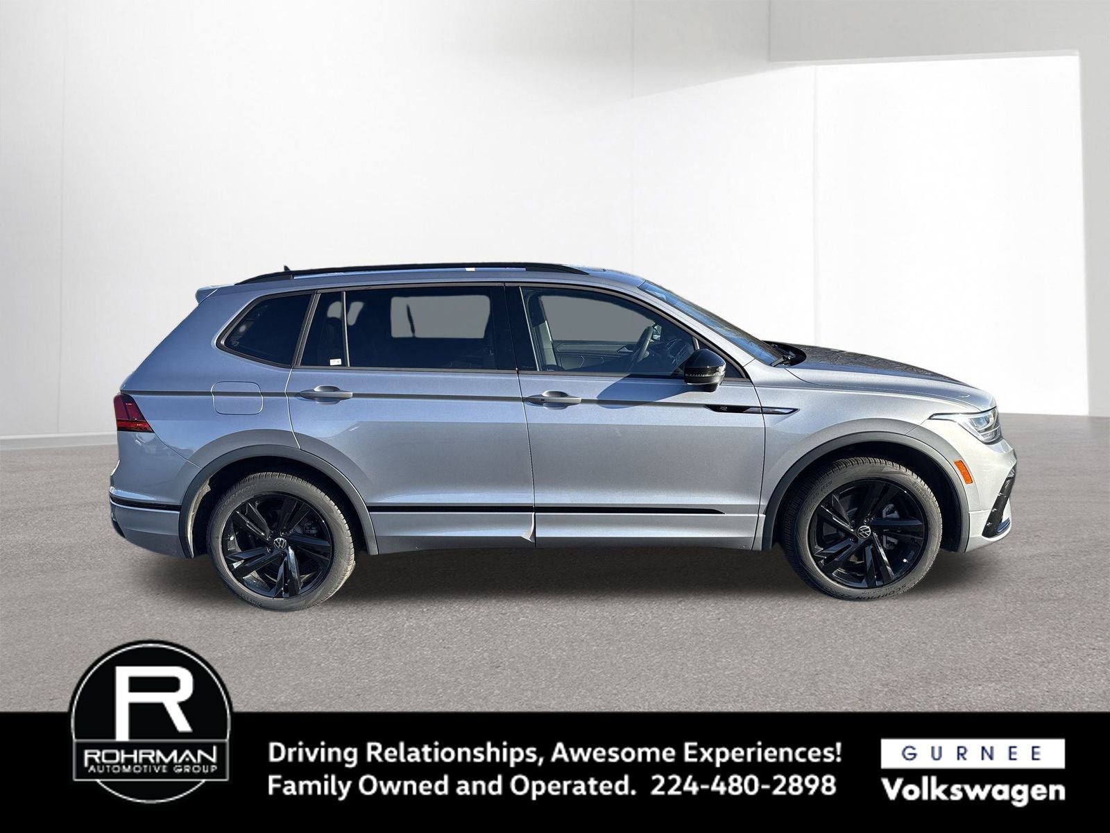 2024 Volkswagen Tiguan 2.0T SE R-Line Black