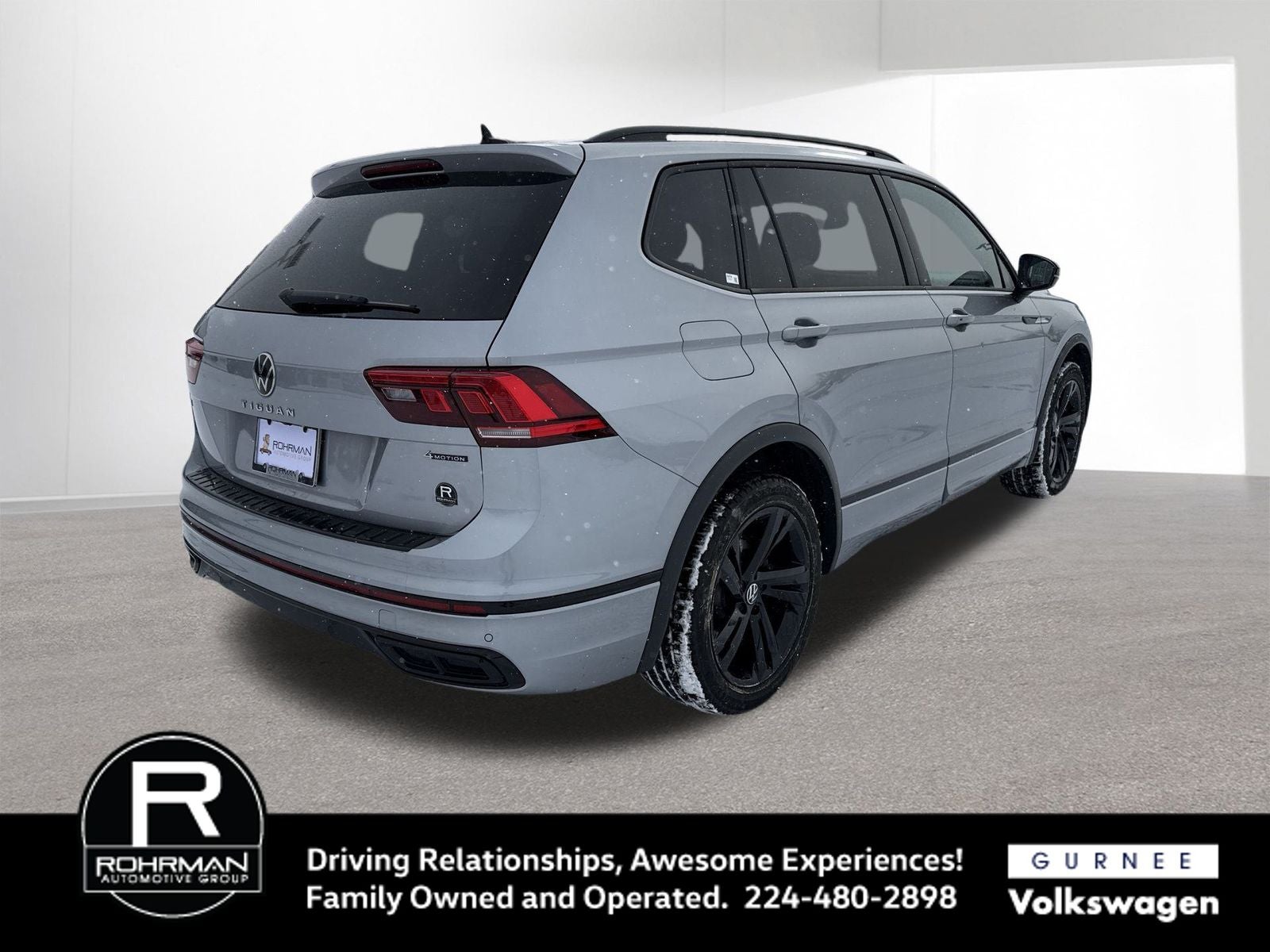 2023 Volkswagen Tiguan 2.0T SE R-Line Black