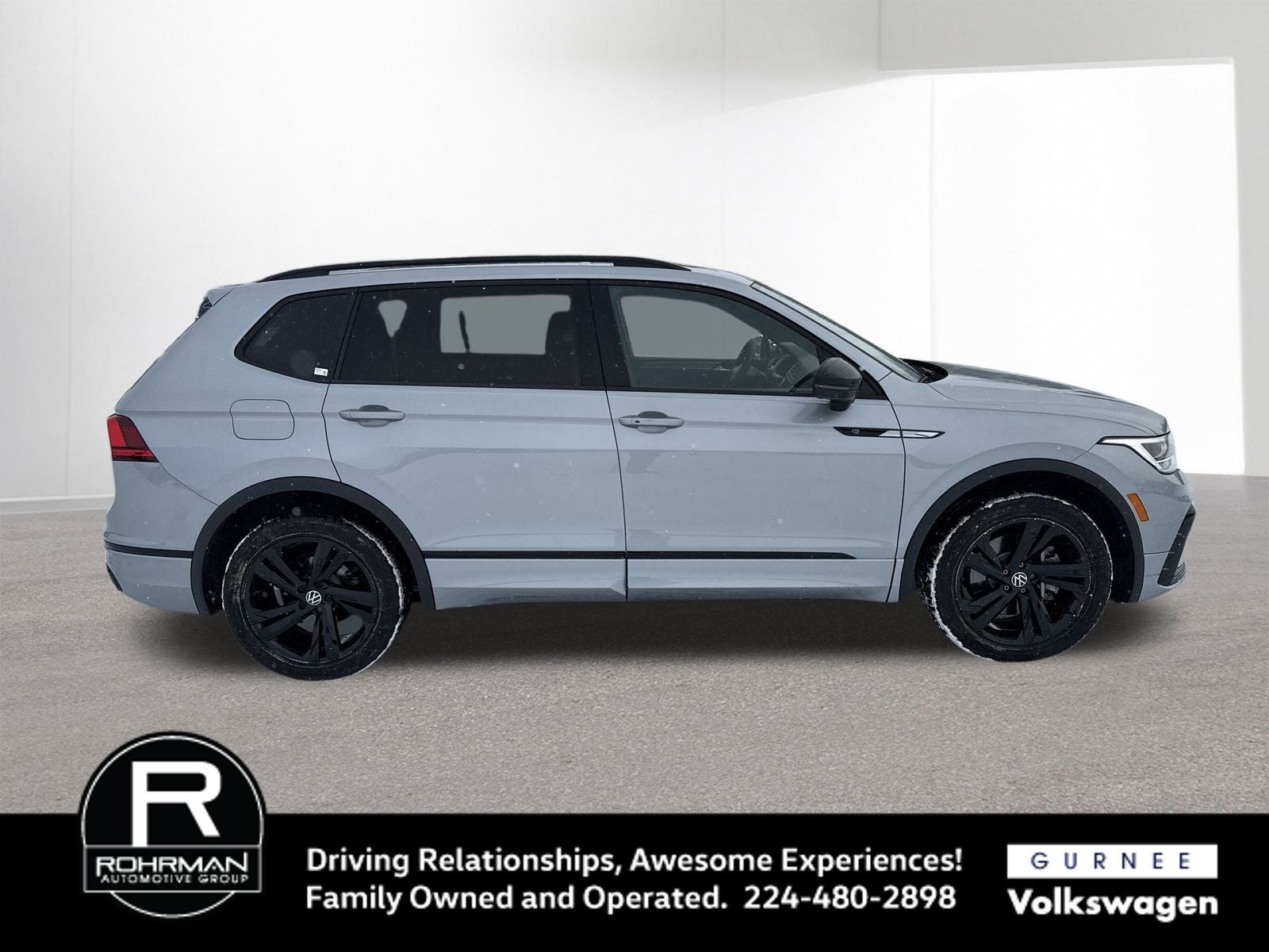 2023 Volkswagen Tiguan 2.0T SE R-Line Black
