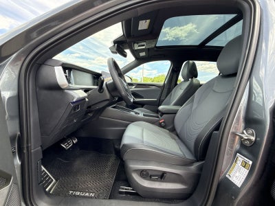 2025 Volkswagen Tiguan 2.0T SE R-Line Black