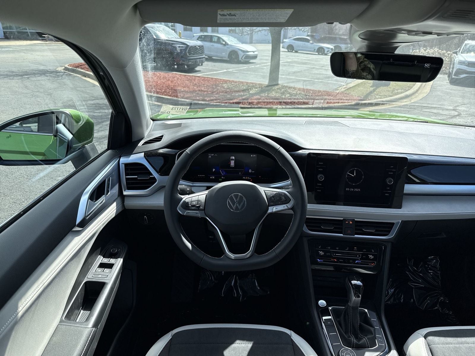 2025 Volkswagen Taos 1.5T SE