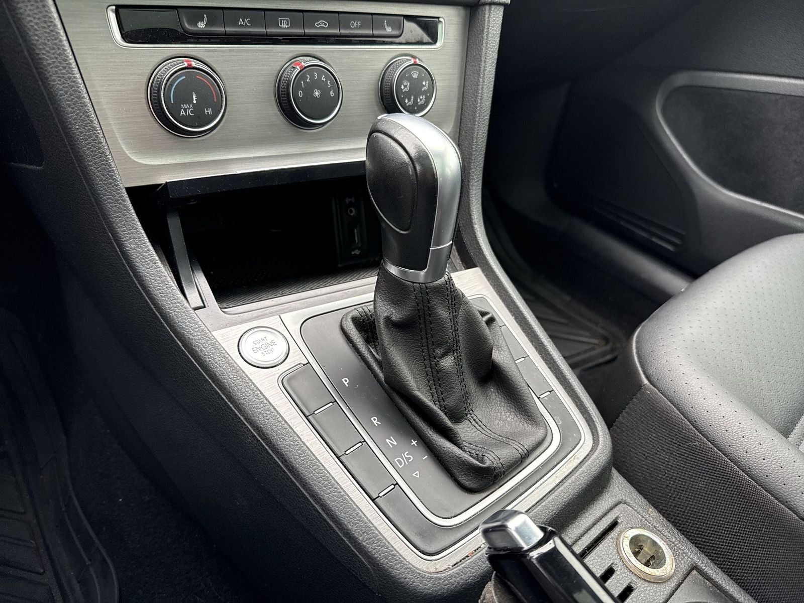 2016 Volkswagen Golf SportWagen TSI Limited Edition