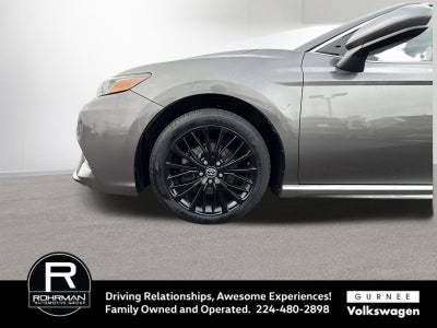 2020 Toyota Camry SE