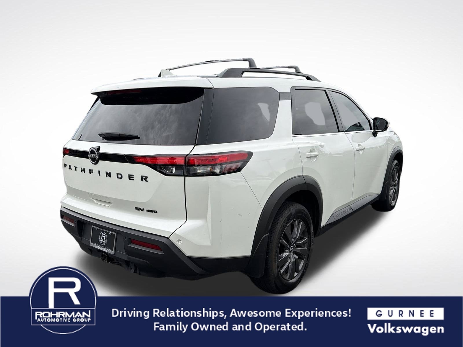 2022 Nissan Pathfinder SV