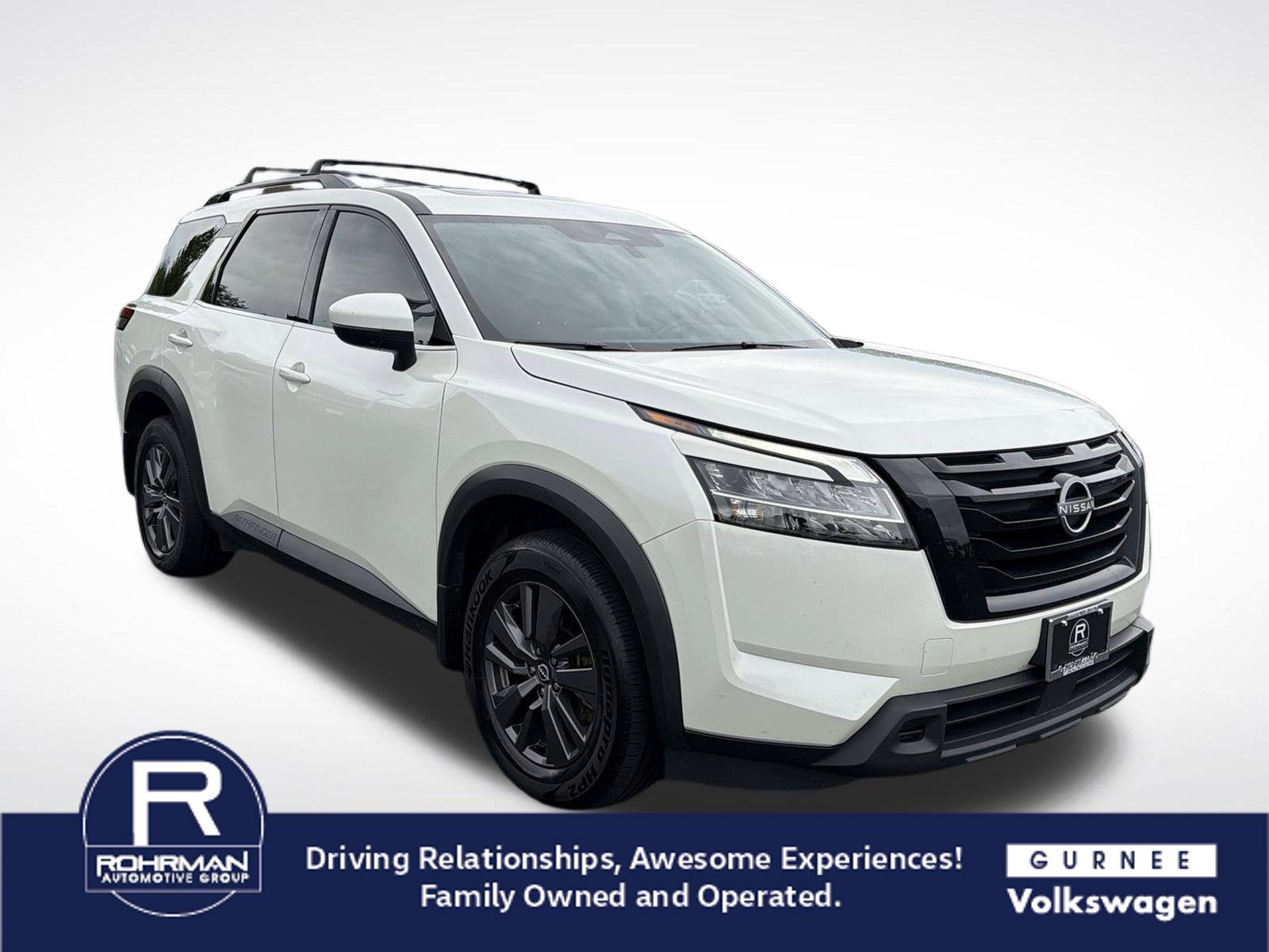 2022 Nissan Pathfinder SV