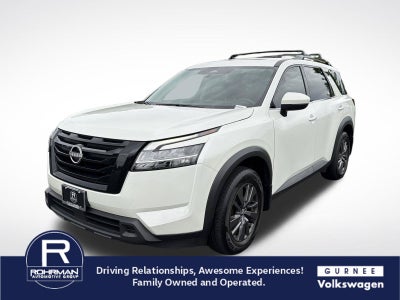 2022 Nissan Pathfinder SV