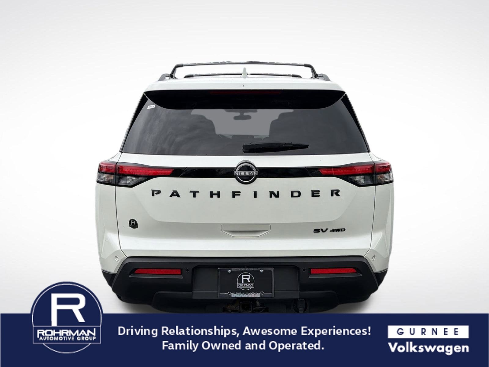 2022 Nissan Pathfinder SV