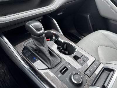 2022 Toyota Highlander Platinum