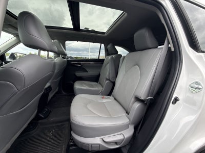 2022 Toyota Highlander Platinum