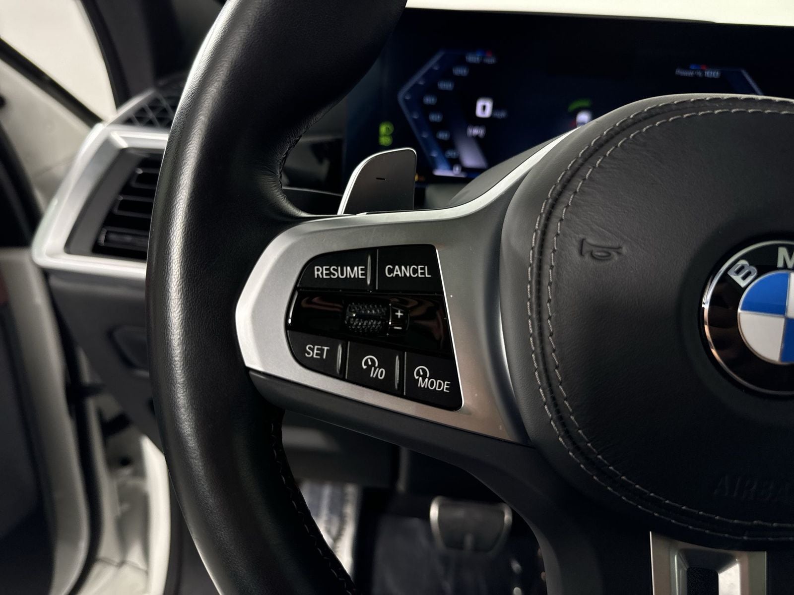 2024 BMW X6 M60i M Sport Executive Package