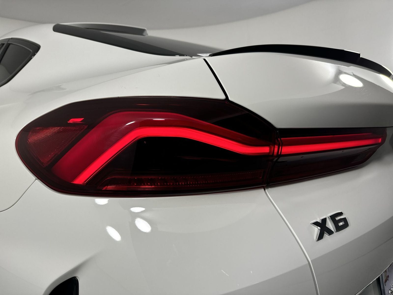 2024 BMW X6 M60i M Sport Executive Package