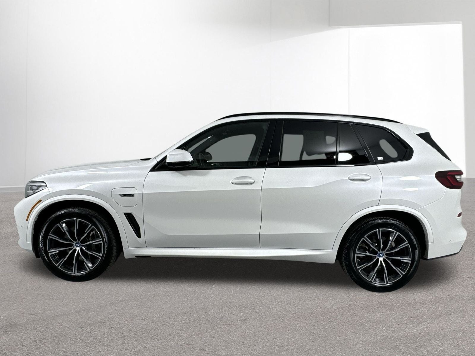 2023 BMW X5 xDrive45e M Sport
