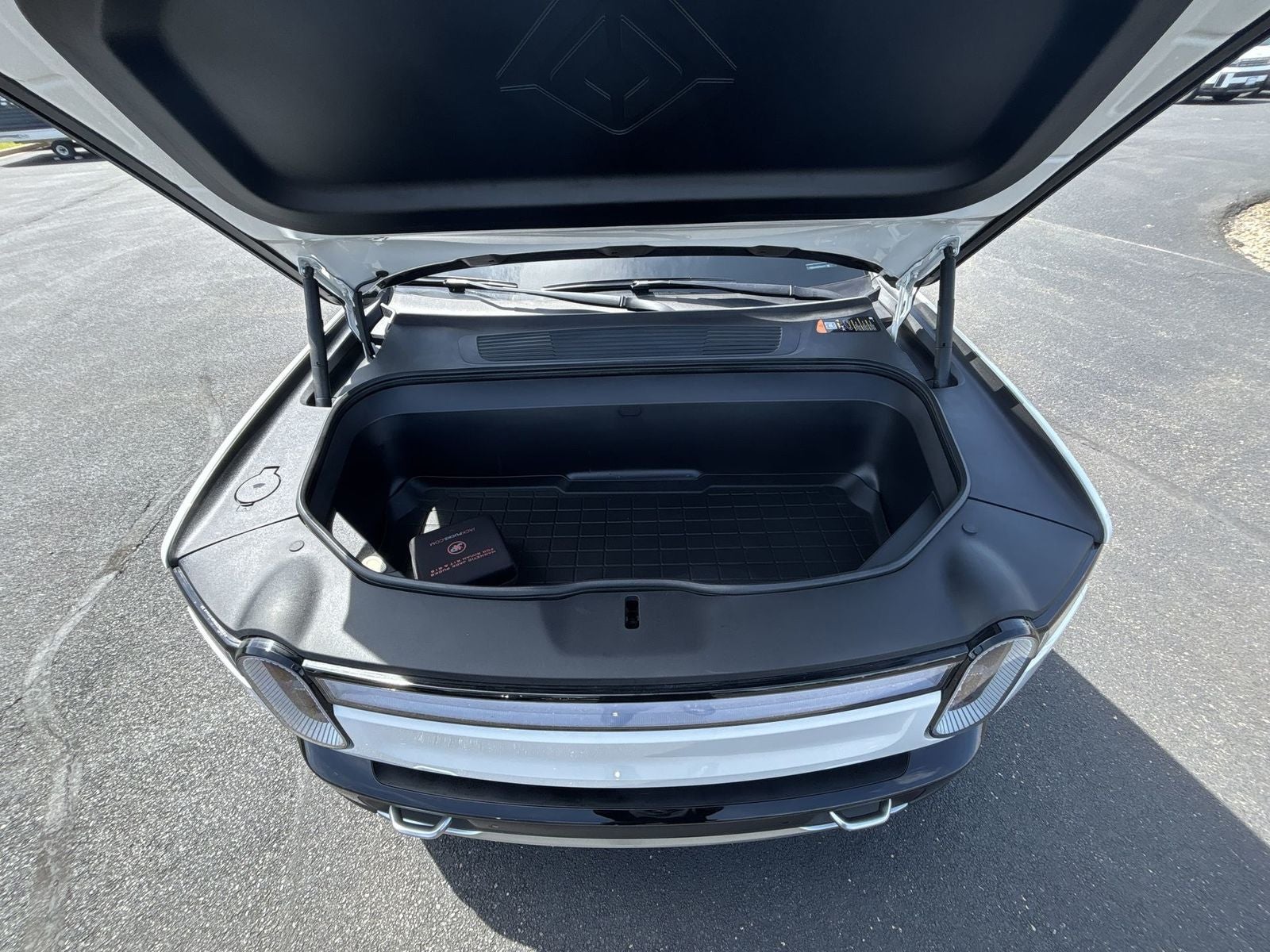 2023 Rivian R1S Adventure