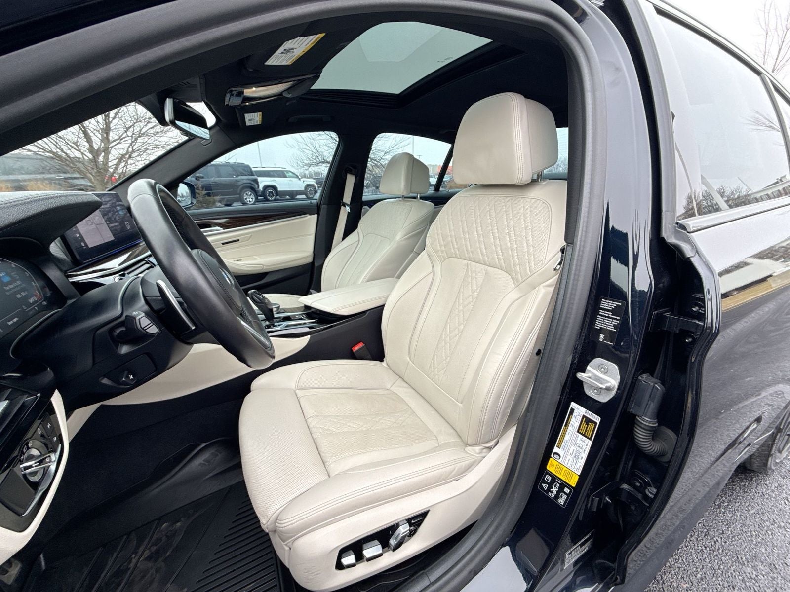 2021 BMW 5 Series M550i xDrive Driving Assistance/Premium Package