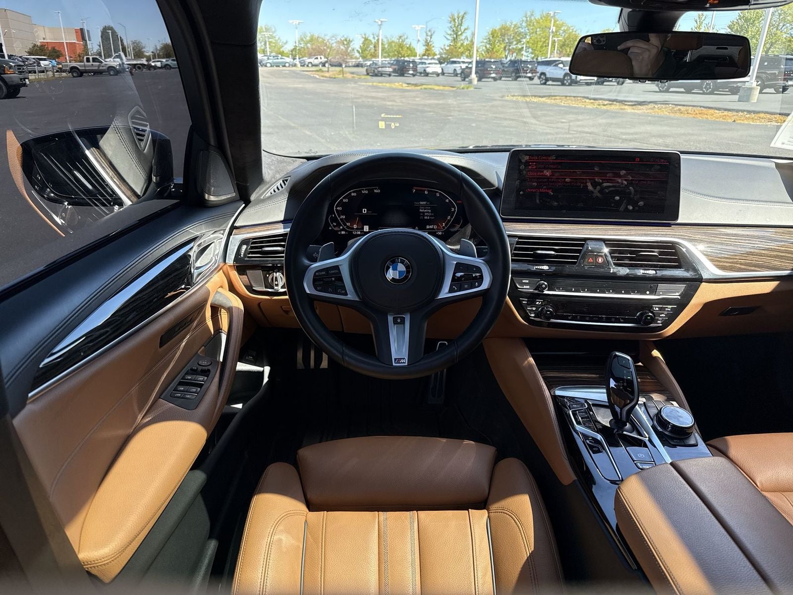 2021 BMW 5 Series M550i xDrive Dynamic Handling/Shadowline/Executive Package