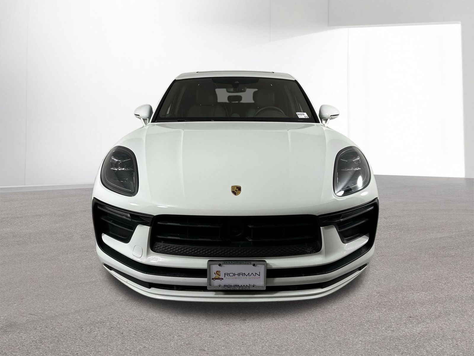 2023 Porsche Macan Base