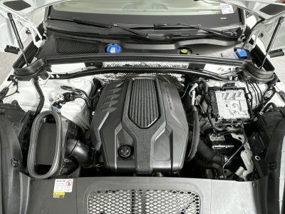 2023 Porsche Macan Base