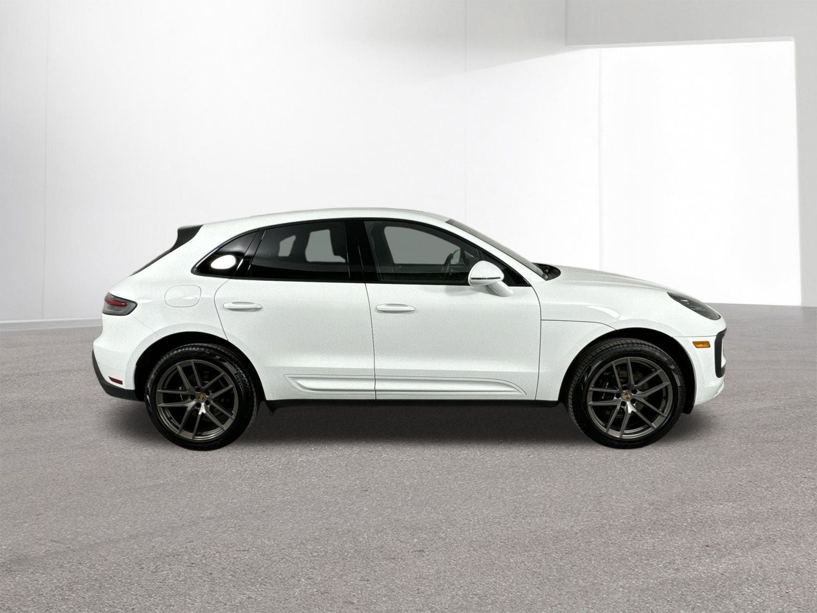2023 Porsche Macan Base