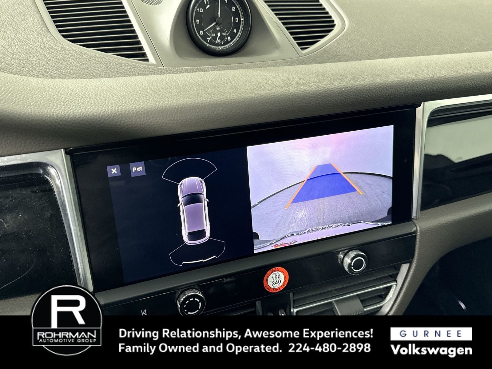 2023 Porsche Macan Base