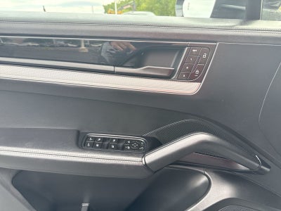 2024 Porsche Cayenne Coupe Base Premium Plus