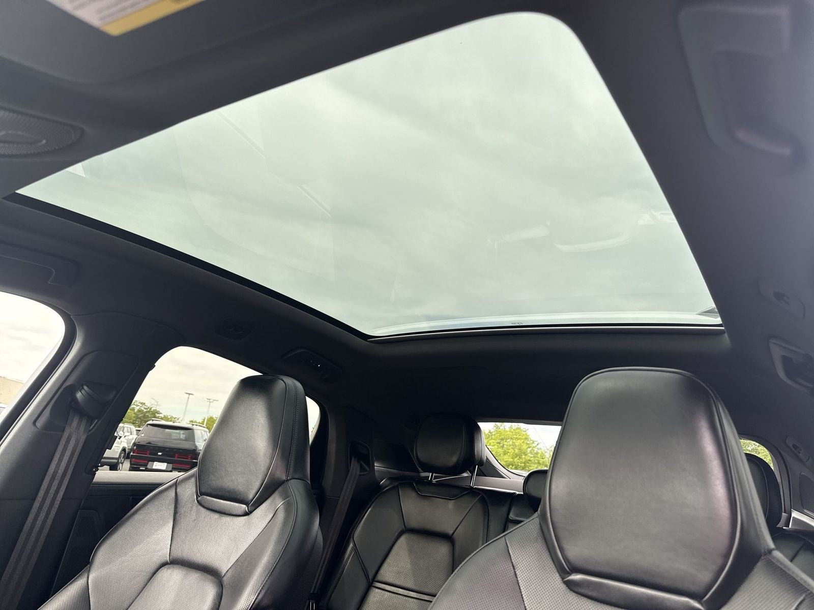 2024 Porsche Cayenne Coupe Base Premium Plus