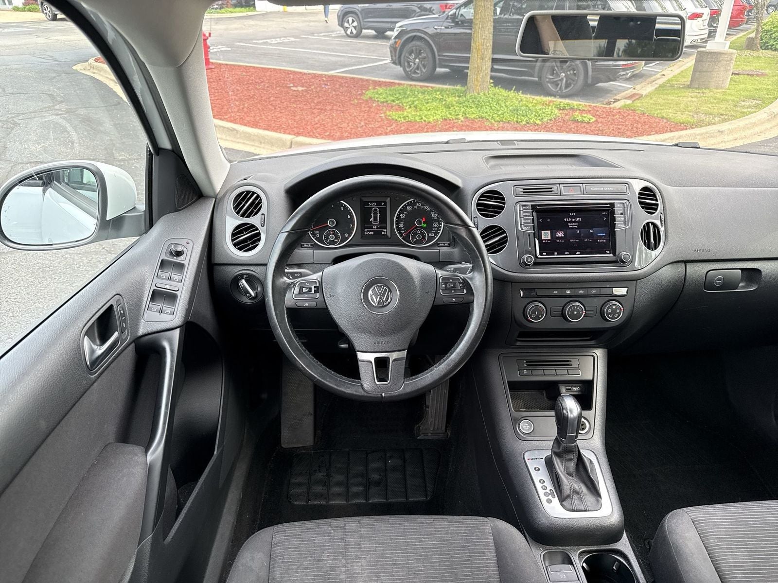 2018 Volkswagen Tiguan Limited 2.0T 4Motion