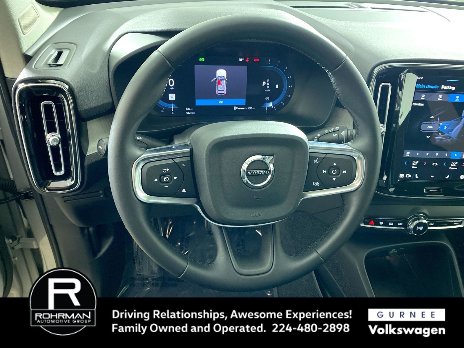 2025 Volvo XC40 B5 Plus Dark Theme