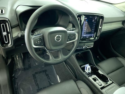 2025 Volvo XC40 B5 Plus Dark Theme