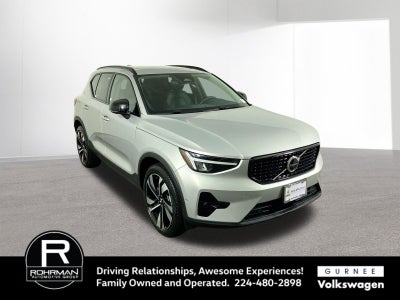 2025 Volvo XC40 B5 Plus Dark Theme