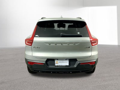 2025 Volvo XC40 B5 Plus Dark Theme