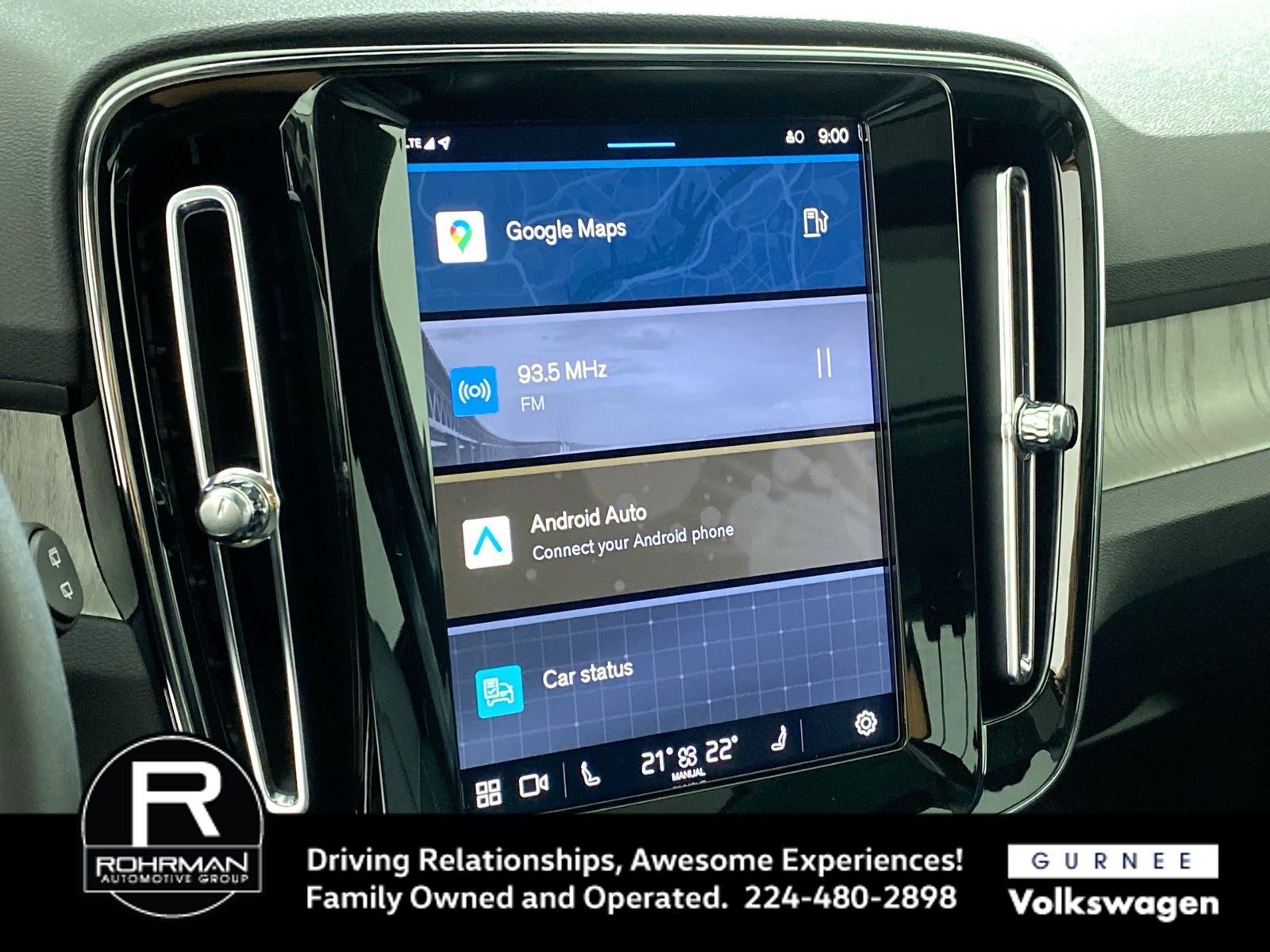 2025 Volvo XC40 B5 Plus Dark Theme