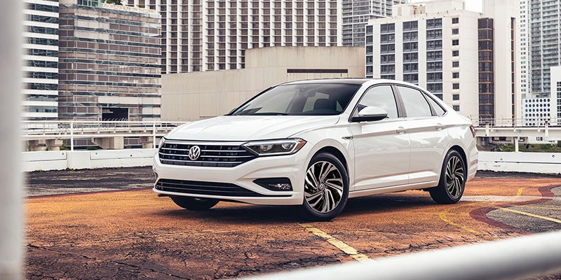 A volksagen Jetta parked